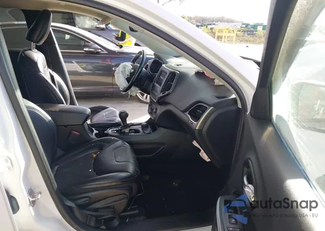 2021 Jeep Cherokee Latitude Plus 4X4 from USA, damaged, VIN 1C4PJMLB9MD146427